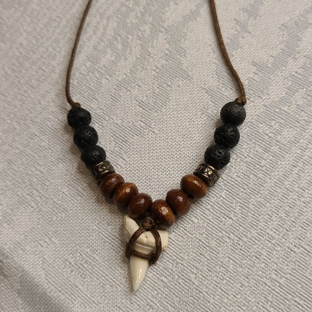 🦈 tooth necklace